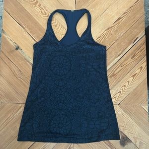 Lululemon tank